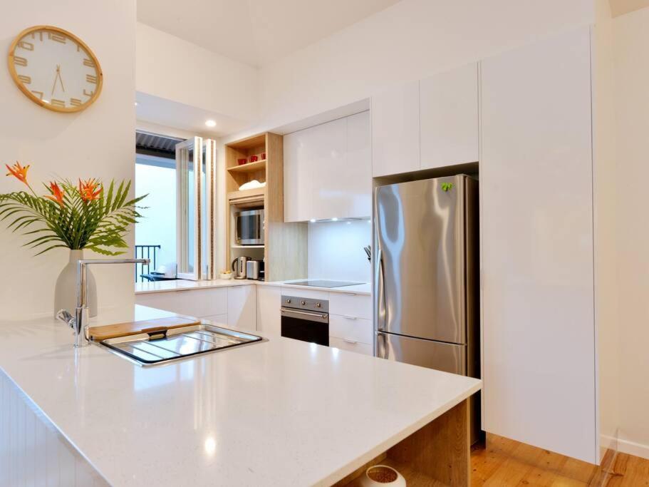 - A Short Walk To Town & Villa Port Douglas