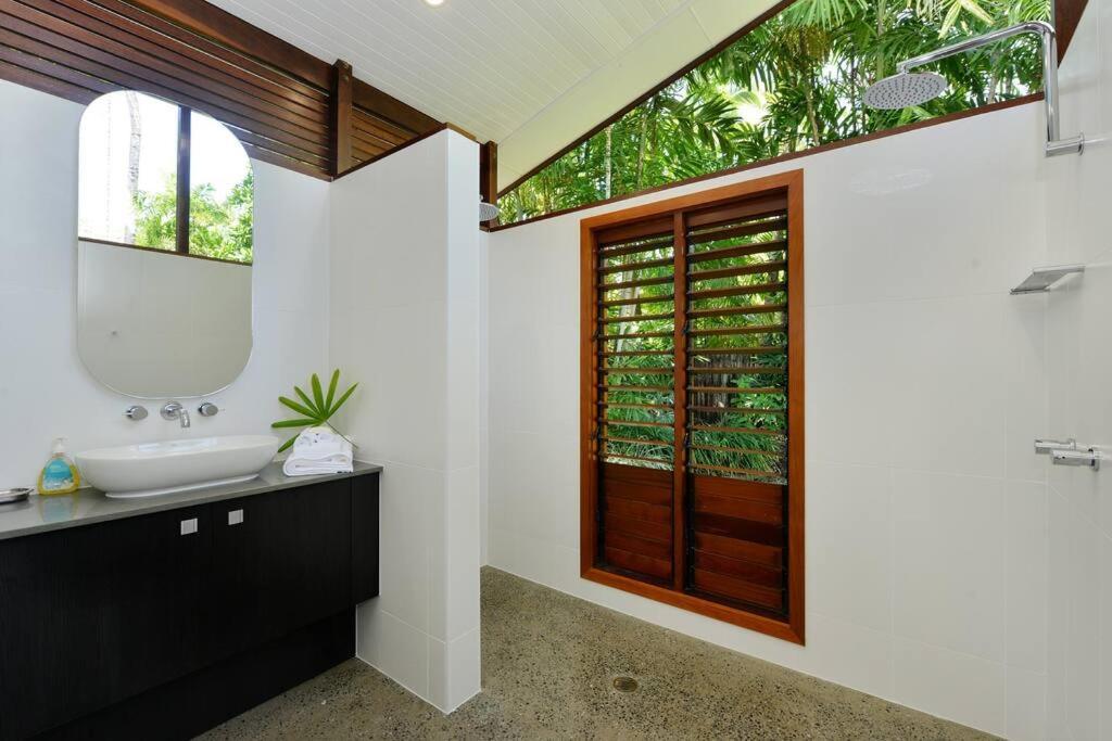 1/48 Garrick Street - House Close To Town Villa