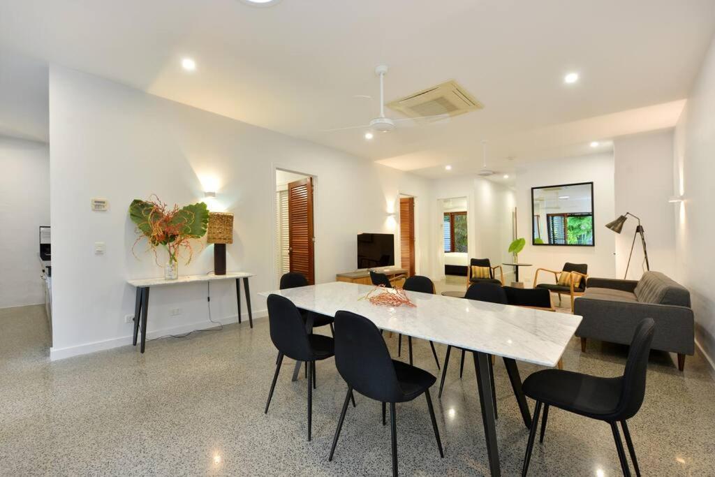 1/48 Garrick Street - House Close To Town Villa