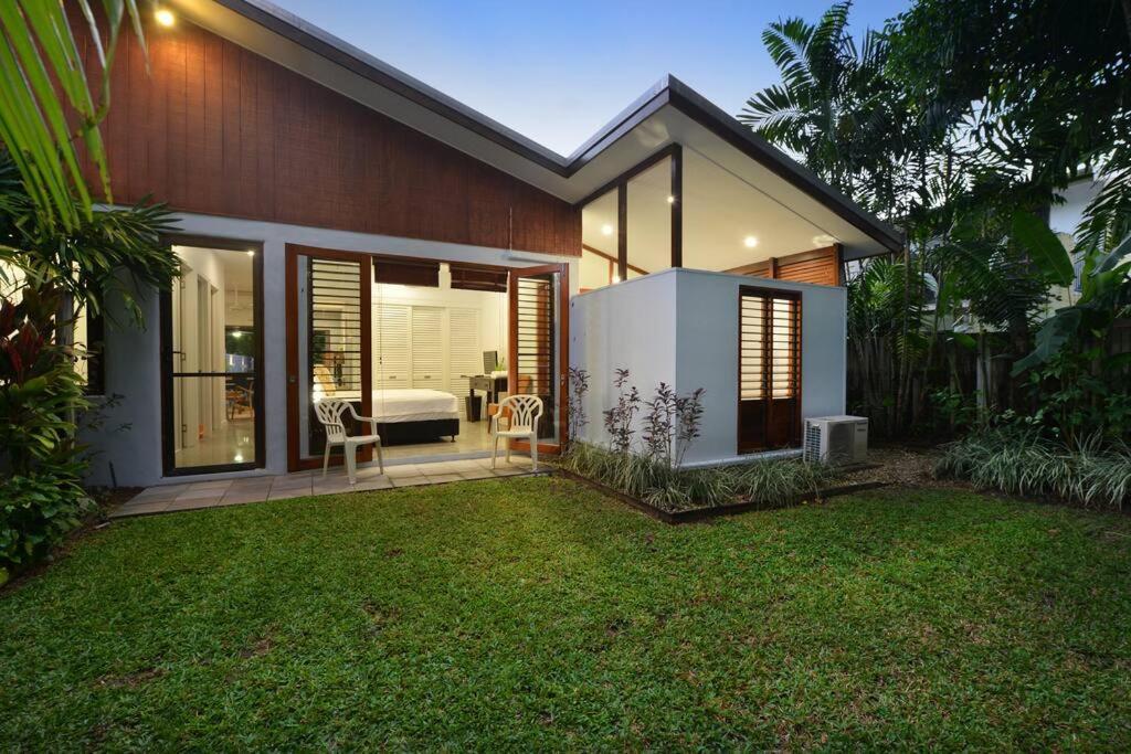 Villa 1/48 Garrick Street - House Close To Town