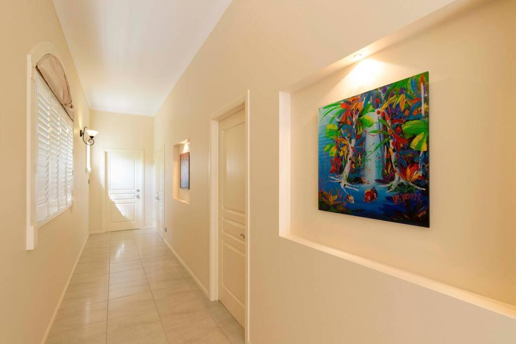 Barbados In The Tropics - 5 Bedroom Luxury Port Douglas