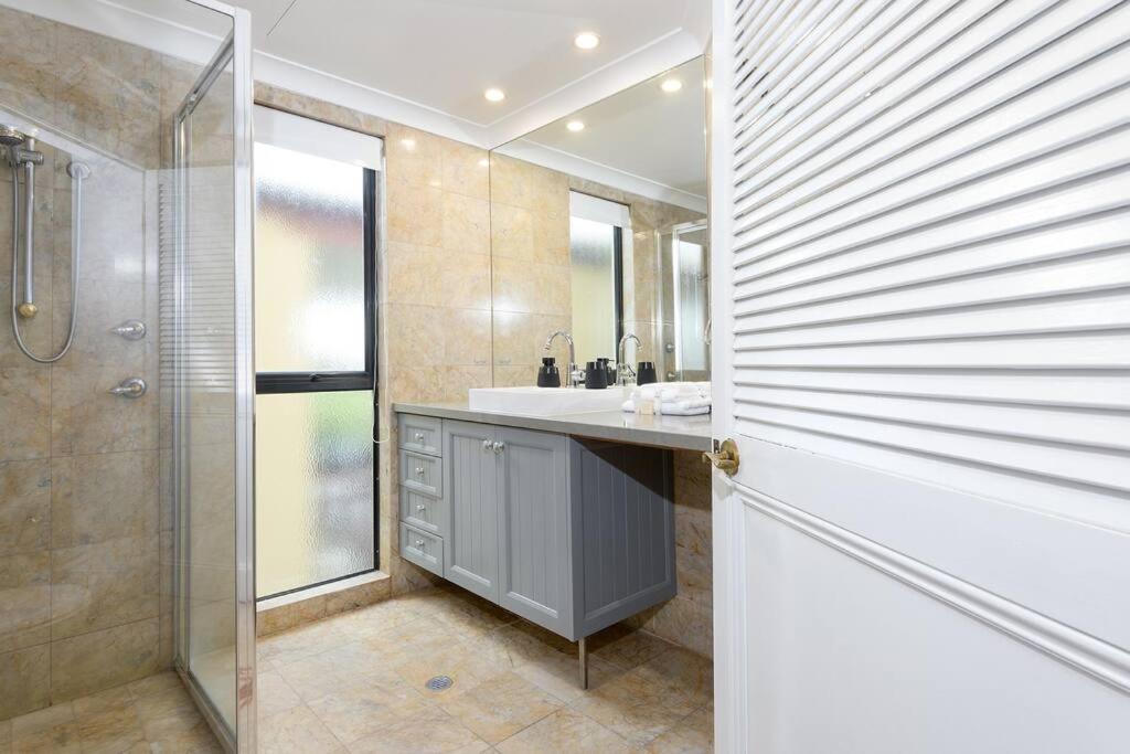The Point No.3 - Executive 3 Bedroom In Town *