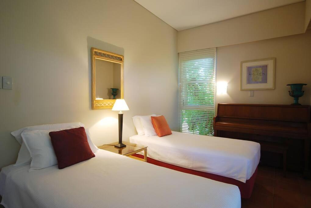 Hill No.6 - Stunning Coral Sea Views * Port Douglas
