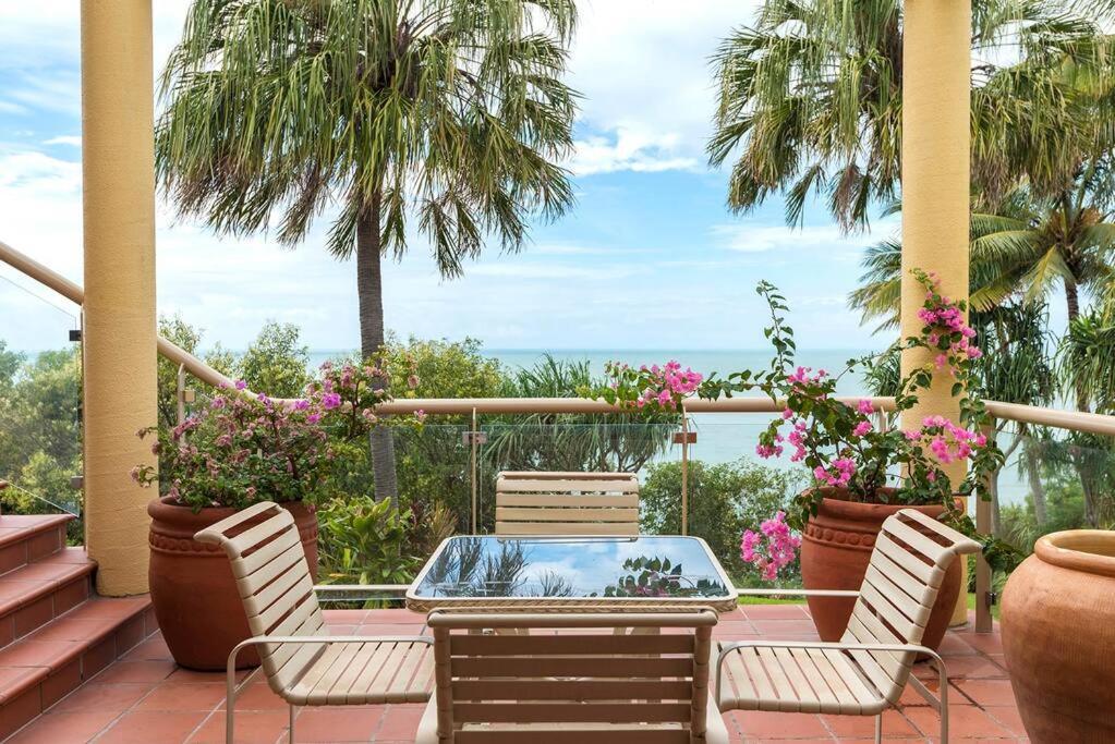 Hill No.6 - Stunning Coral Sea Views