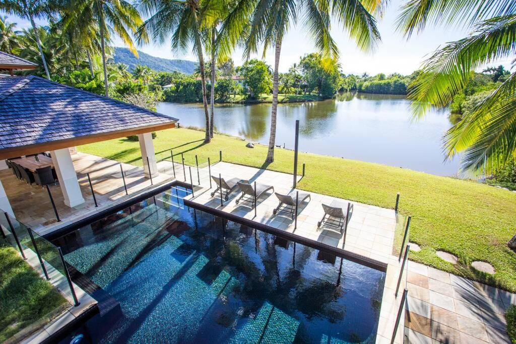 22 Ruby Close - Lakeside In Holiday home *
