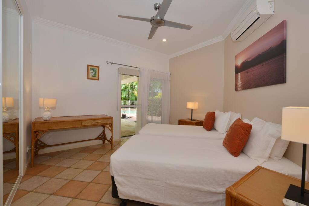 Solander House - 5 Bedrooms By The Holiday home Port Douglas
