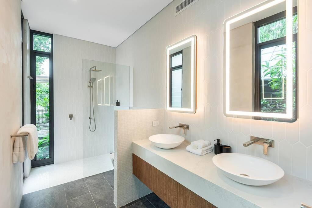 8 Beachfront Mirage Port Douglas