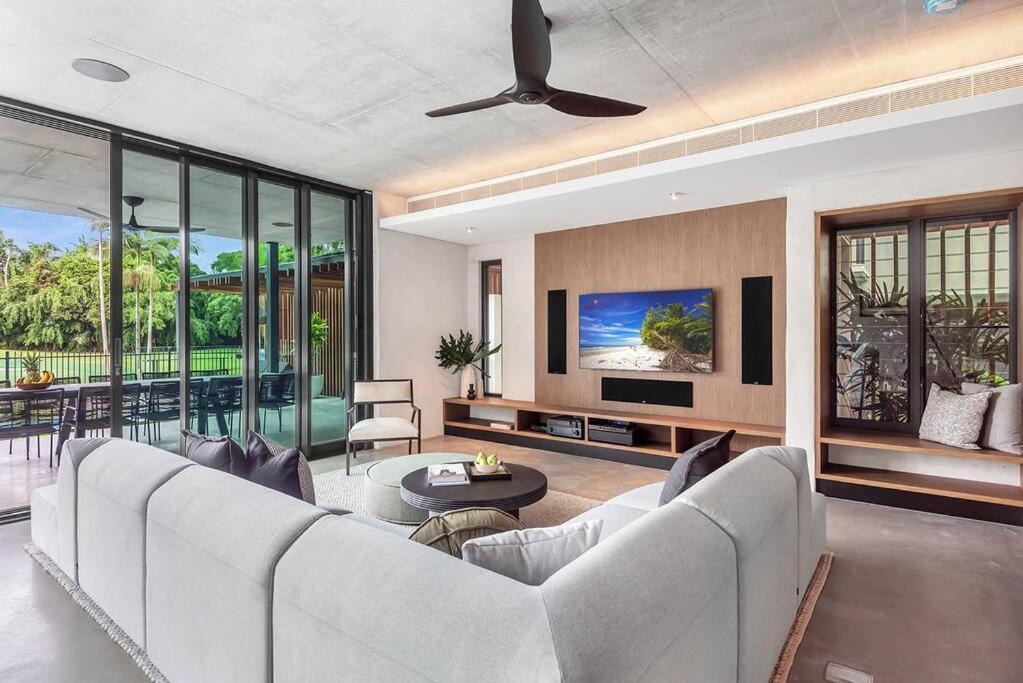 8 Beachfront Mirage Port Douglas
