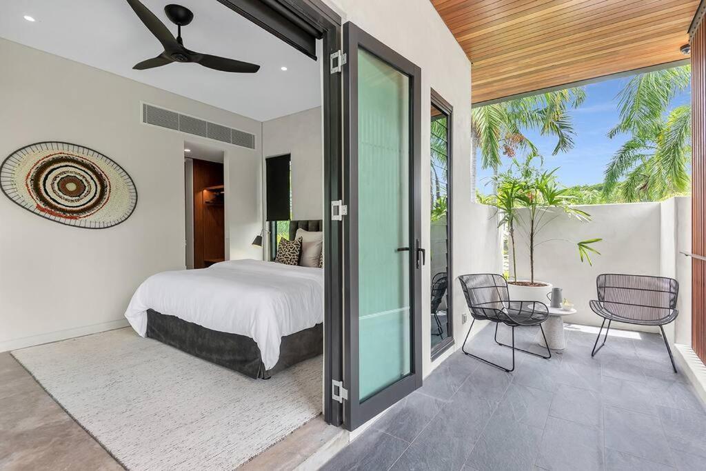8 Beachfront Mirage *