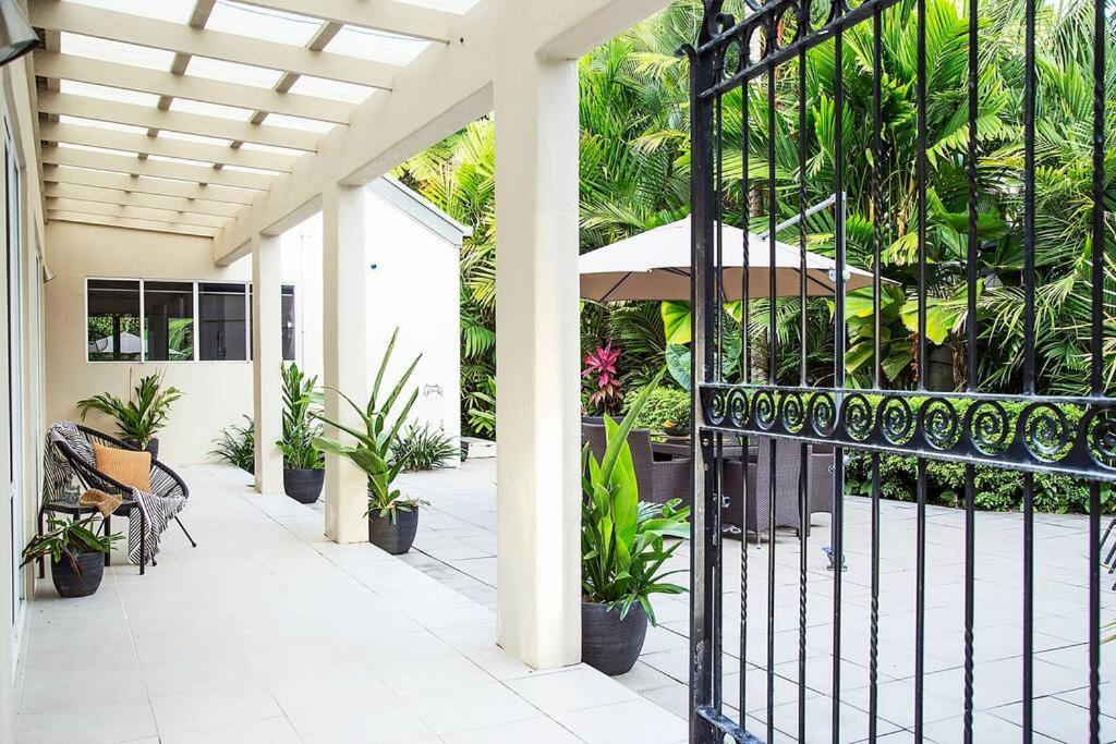 Indirah On The - A Spacious Beachfront *
