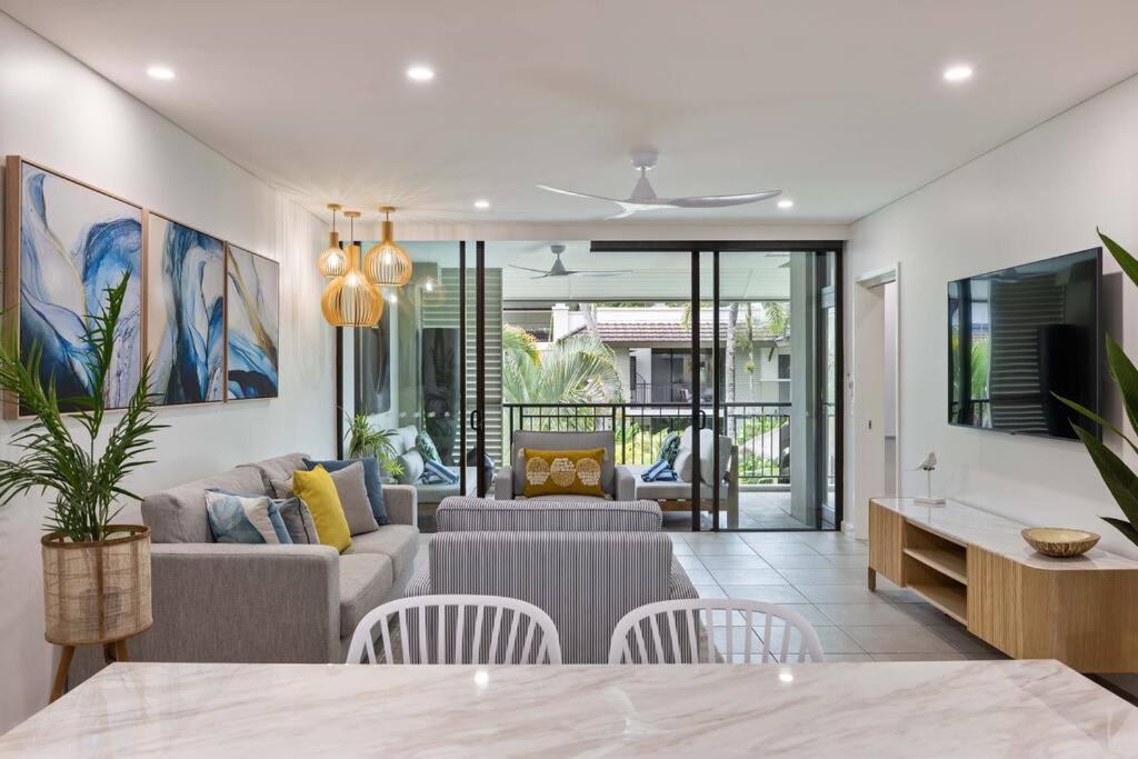Apartment Rooftop Oasis At Temple With *