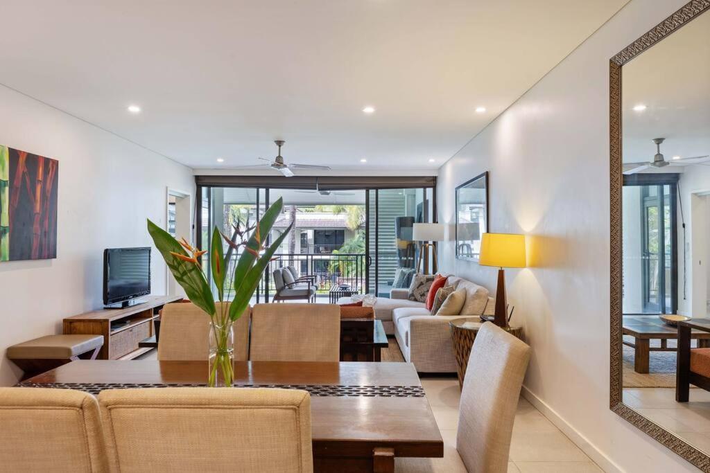 Devine Rooftop Penthouse At Temple * Port Douglas