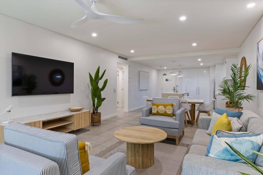 Apartment Rooftop Oasis At Temple With