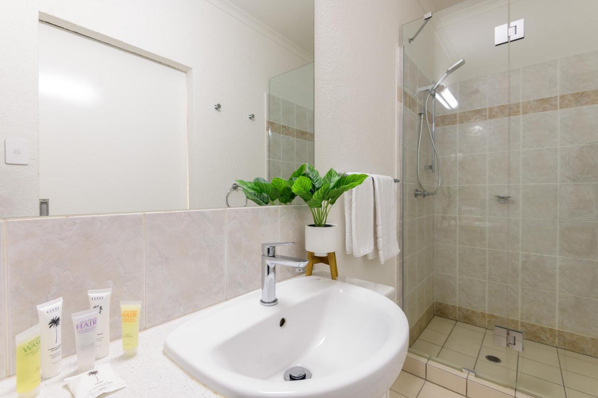 1 Bedroom @ Palm #22 Apartment *