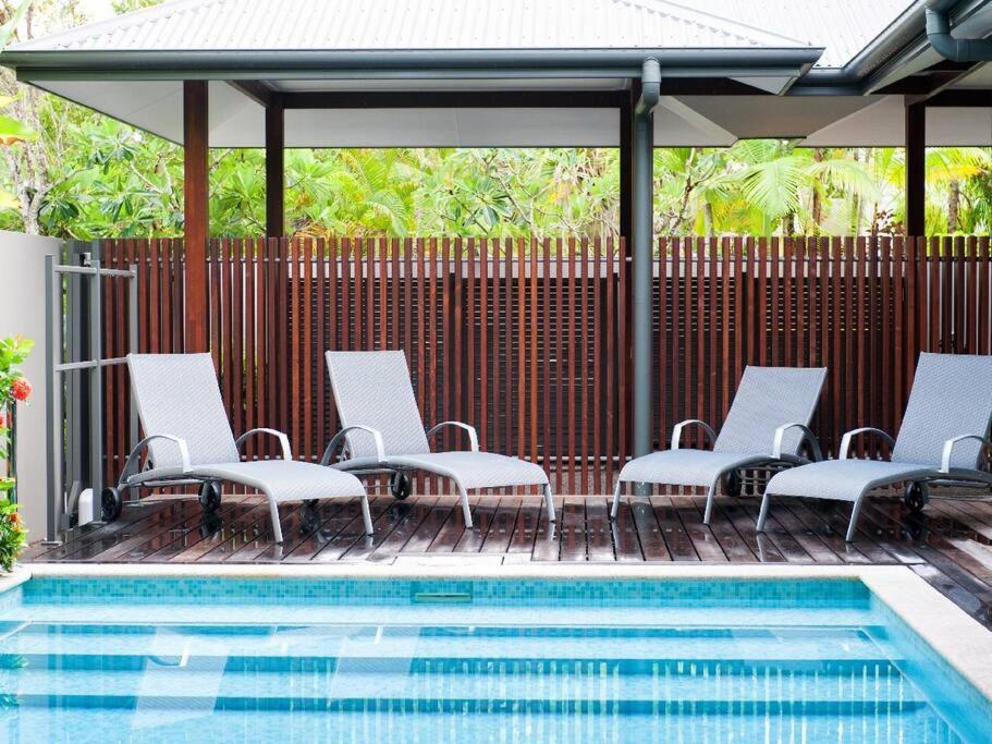 Holiday home 11 - Luxury 5 Bedroom Across From The Port Douglas