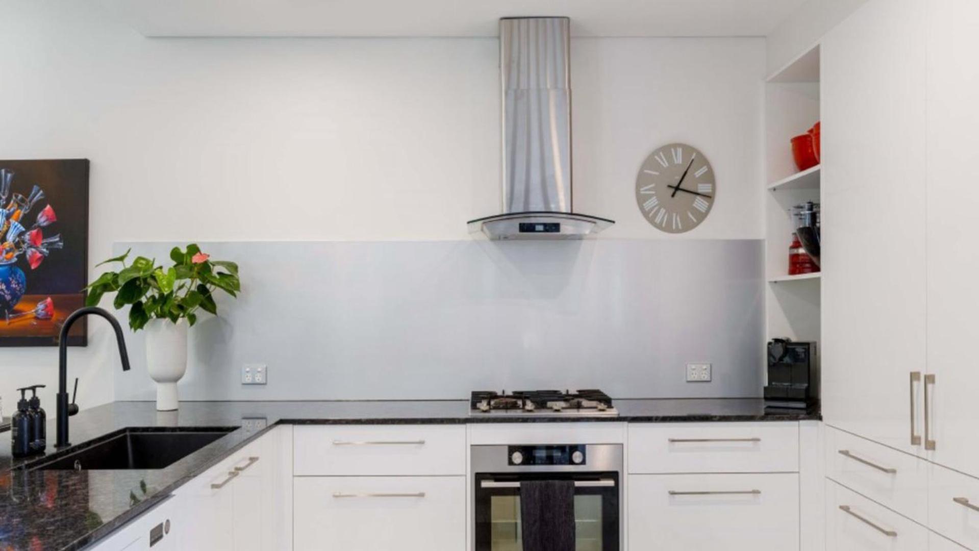 7 Thornton - St Crispins Holiday home *