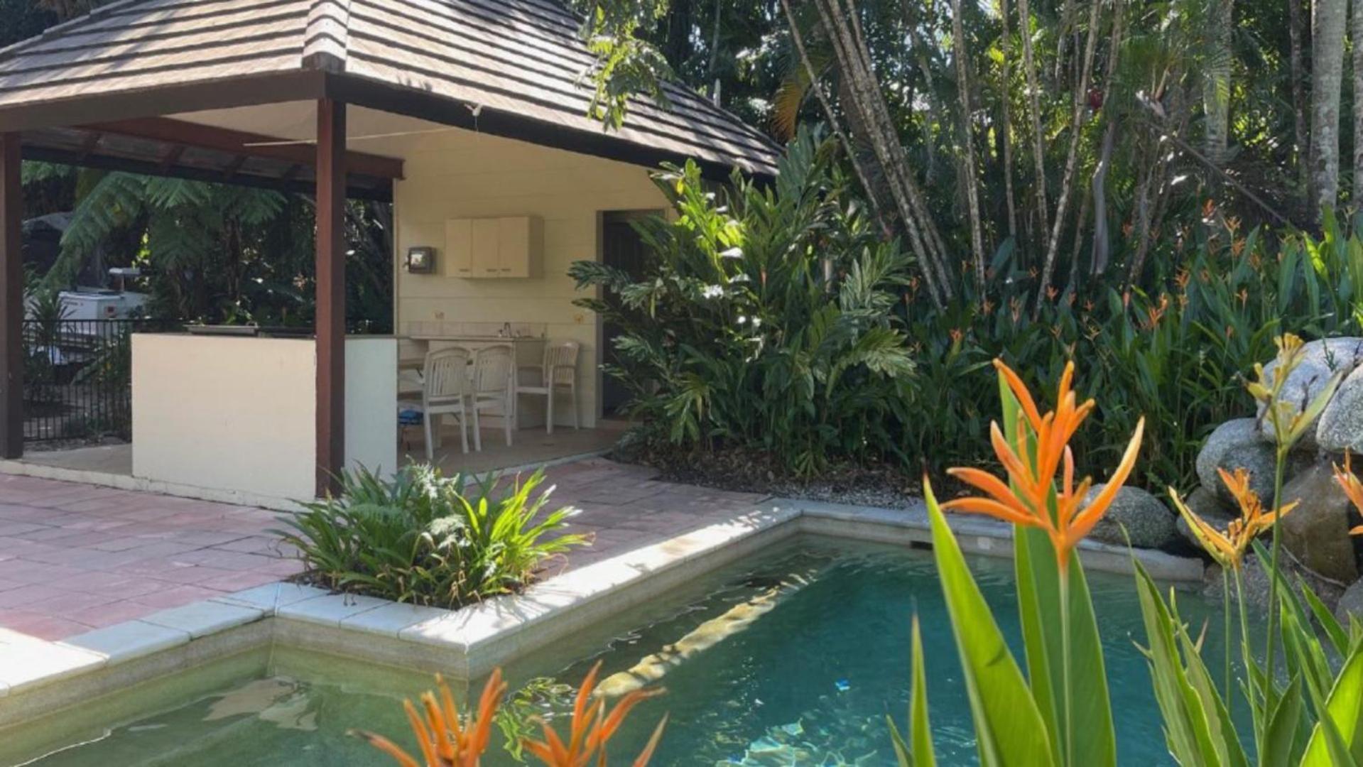 7 Thornton - St Crispins Holiday home *