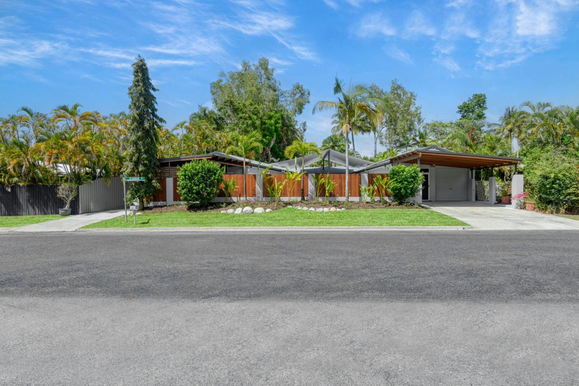 Holiday home Seabrook House Port Douglas