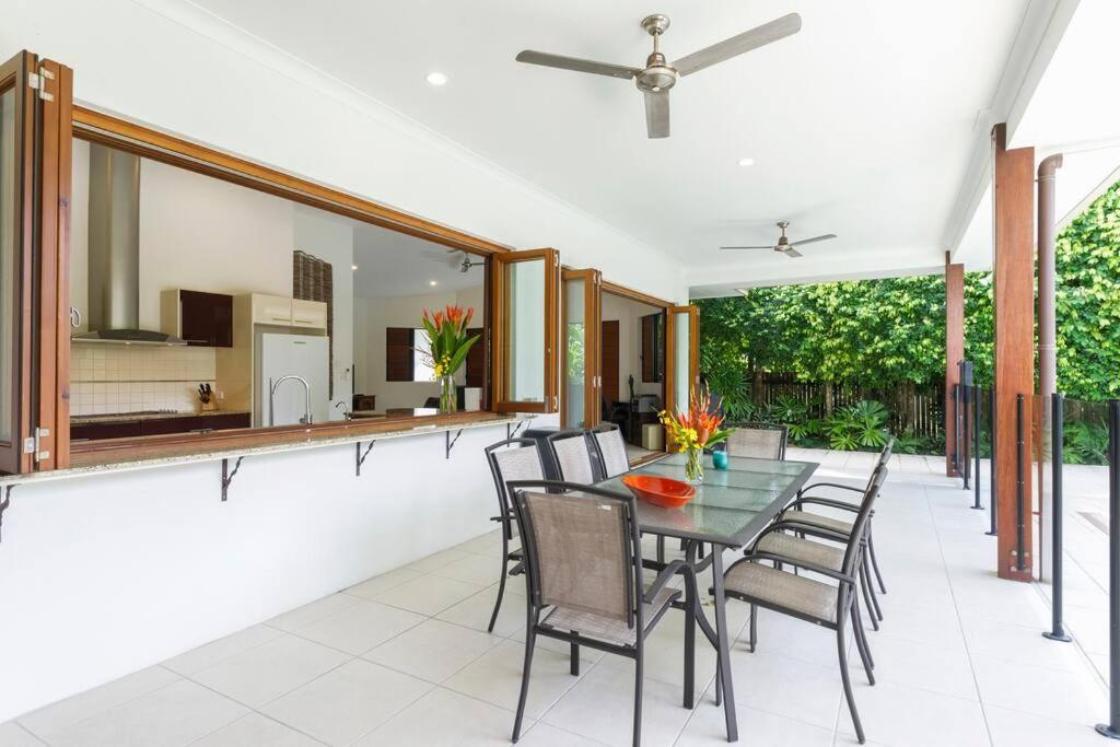 Footsteps To Four Mile - Holiday home *