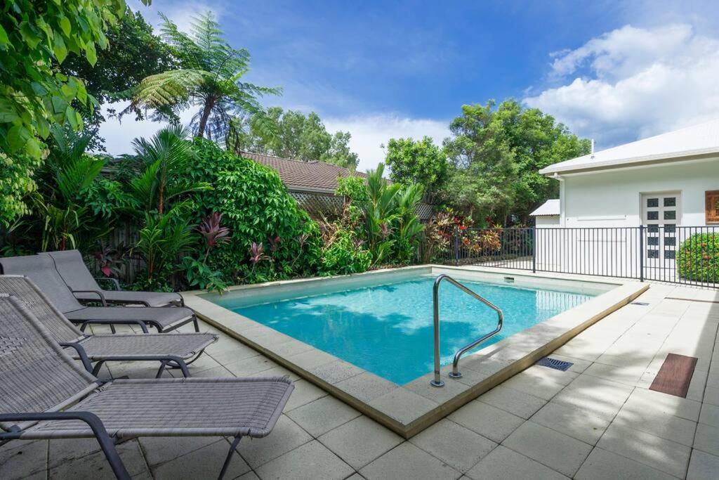 Footsteps To Four Mile - Holiday home