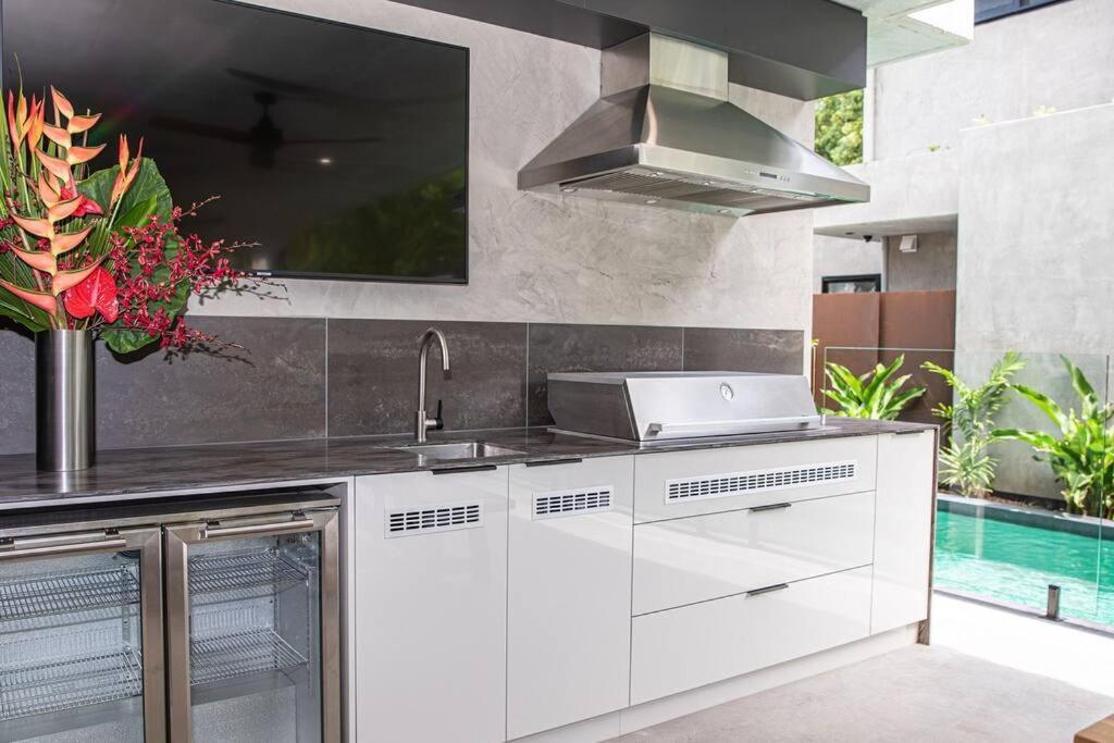 Pousada Azure - Luxurious & Modern Port Douglas