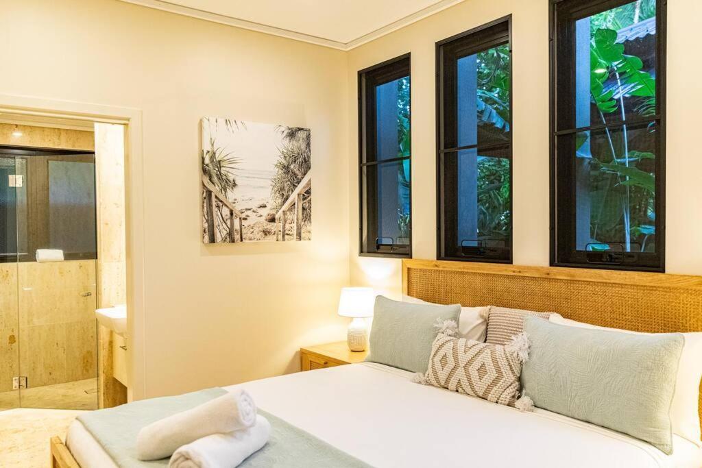Villa Amalfi - Port Douglas