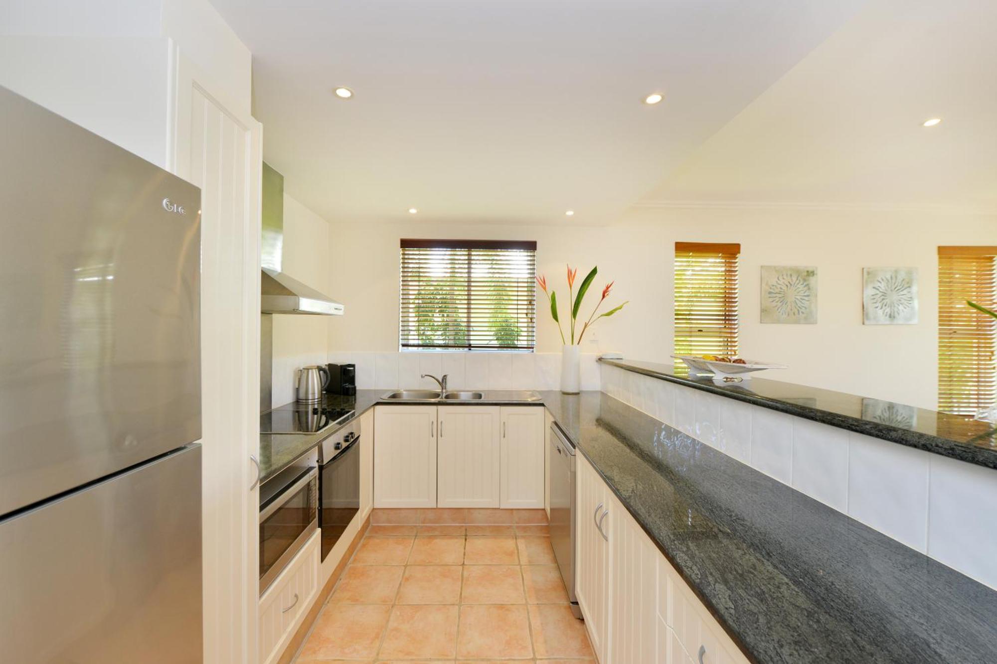 Cayman 4* Port Douglas