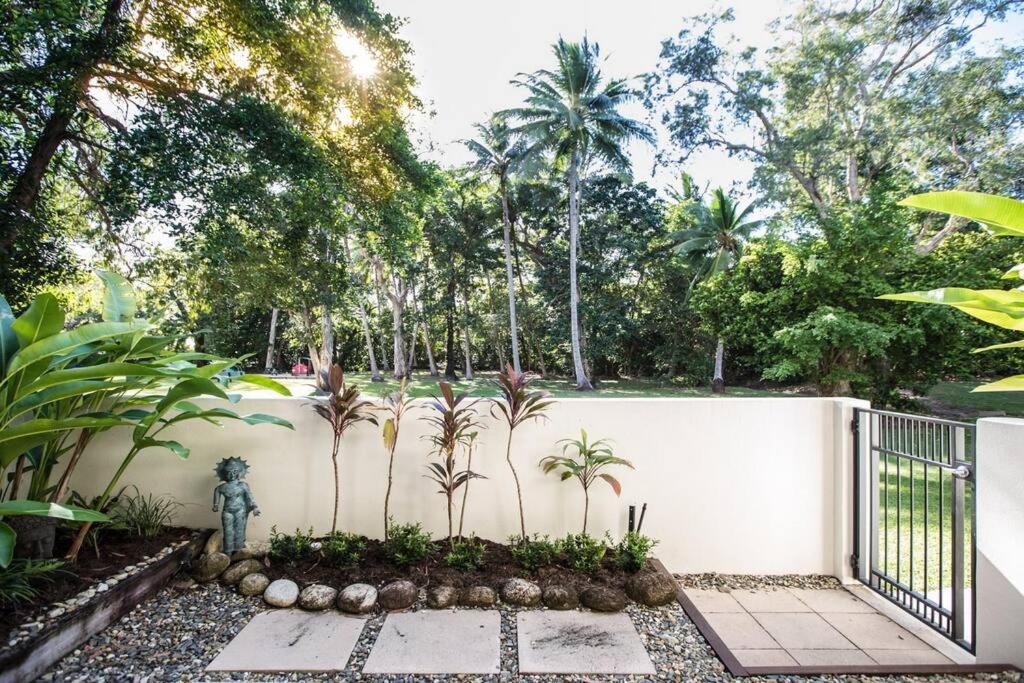 Amaroo - Absolute Beachfront *