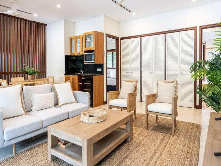 Holiday home 25 Solander Boulevard - Seashells, Port Douglas