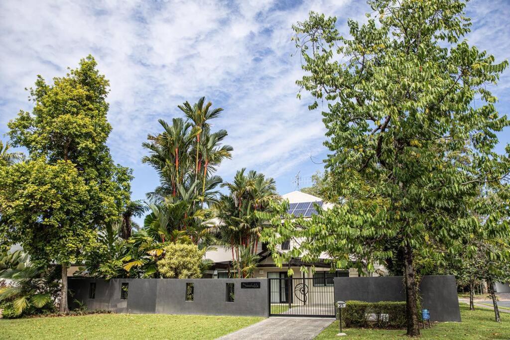 25 Solander Boulevard - Seashells, Holiday home Port Douglas