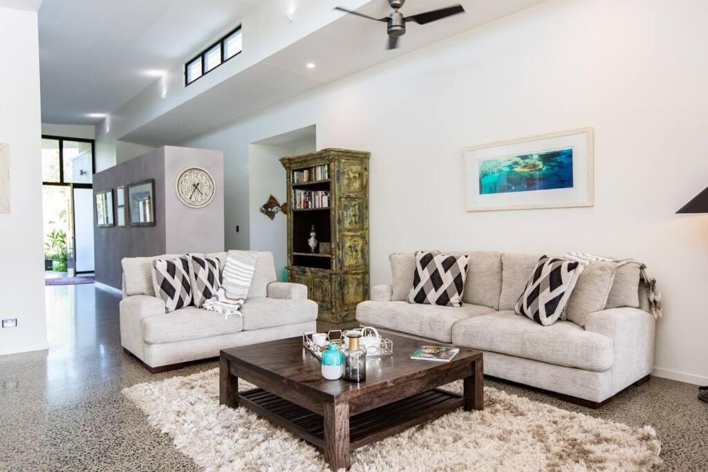 Tranquility By The - Luxury Port Douglas