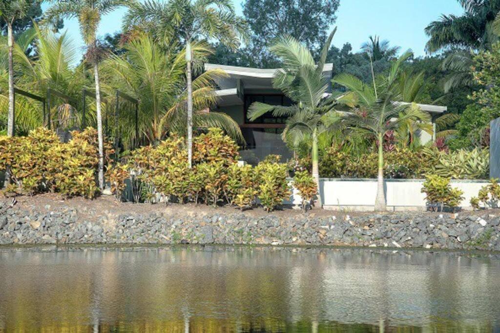 Holiday home Tranquility By The - Luxury Port Douglas