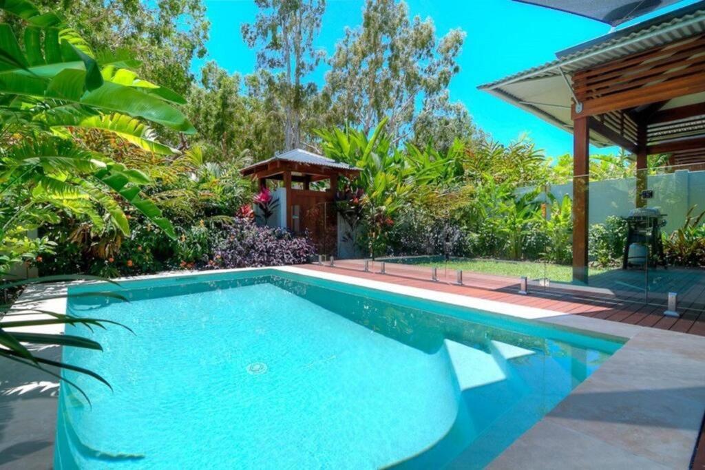 Iluka - Port Douglas