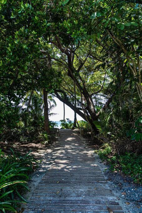 Mirage 433 - Beachfront Pousada Port Douglas
