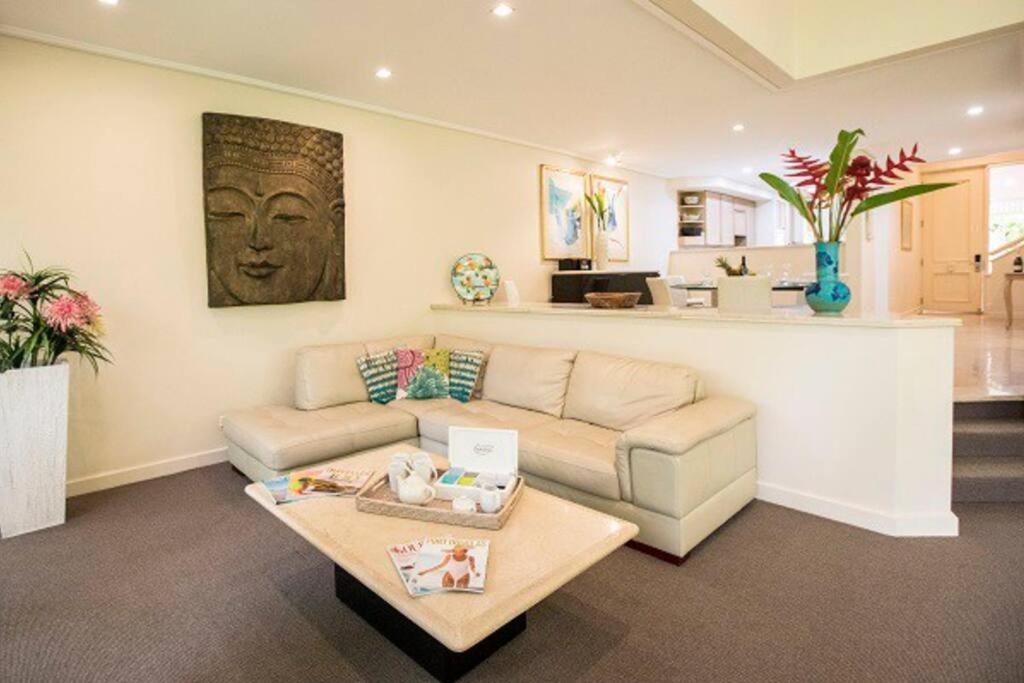 Mirage 408 * Port Douglas