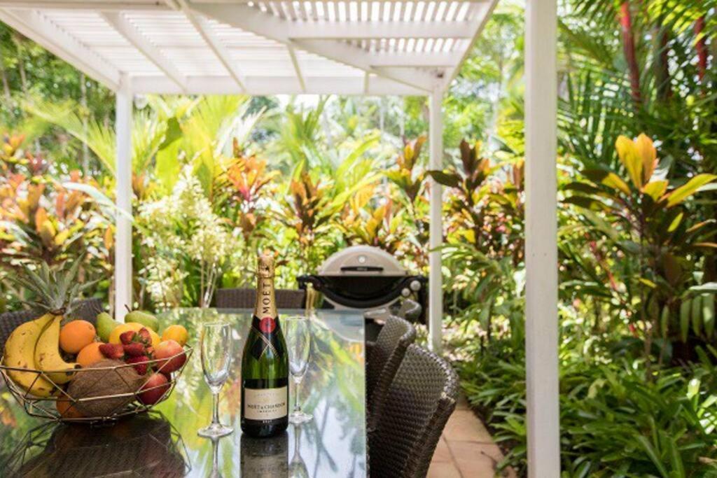 Mirage 408 Port Douglas
