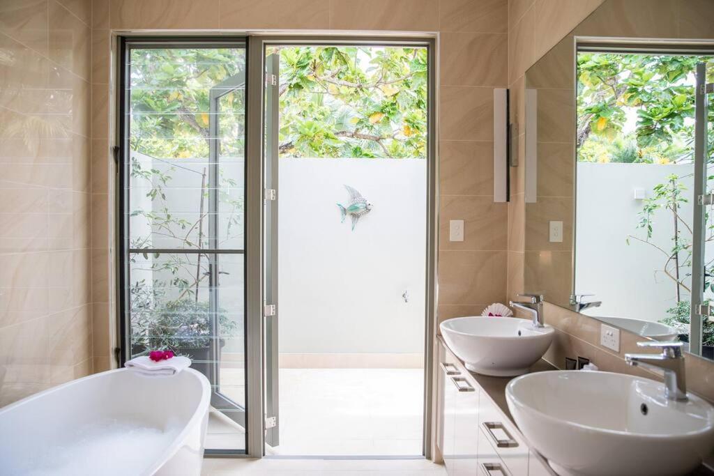 Serenity Sands - * Port Douglas
