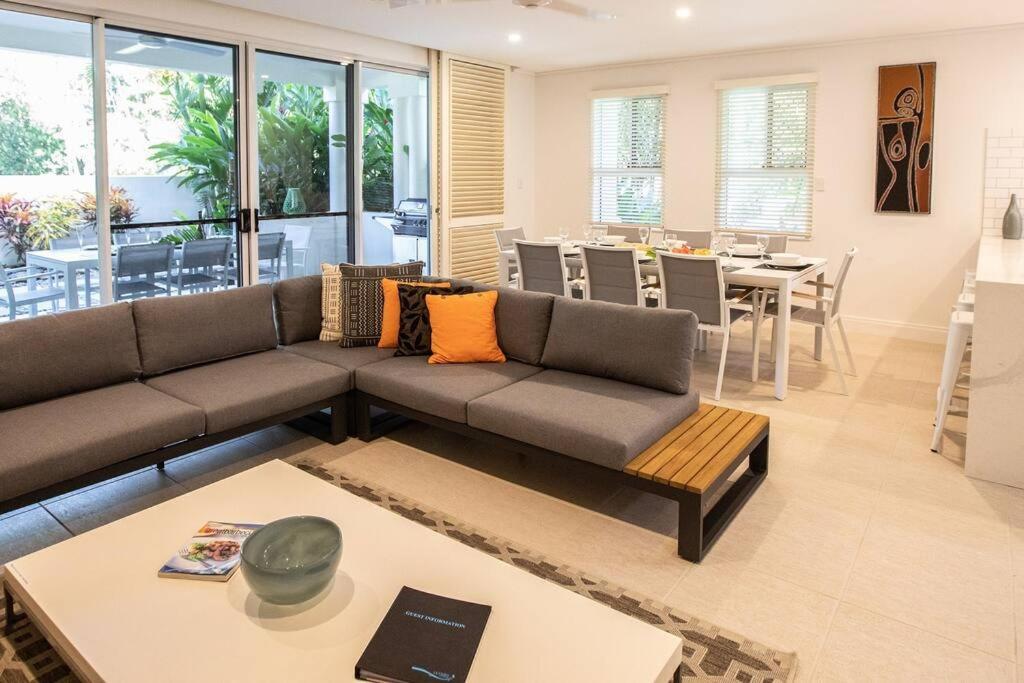 Del Mar - Beachfront Villa *