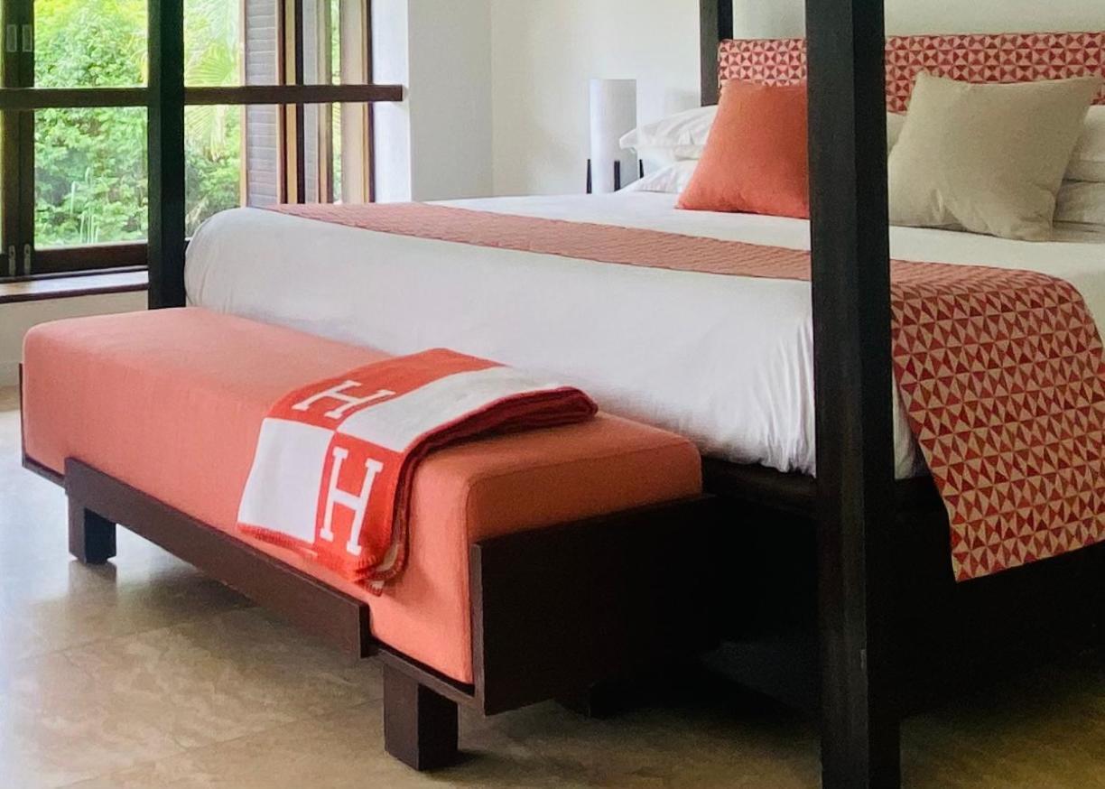 Aqua Beachfront * Port Douglas