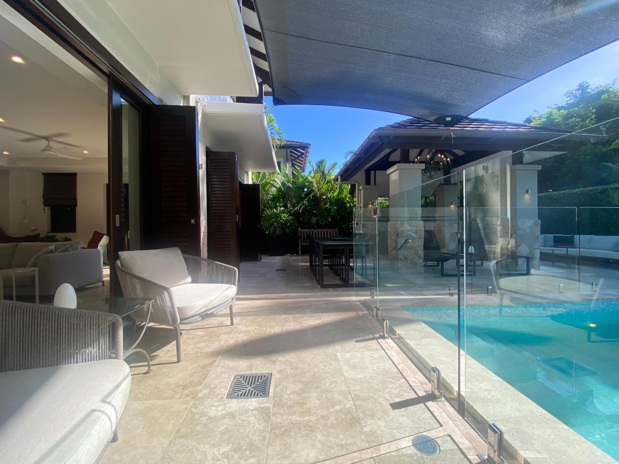 Villa Aqua Beachfront