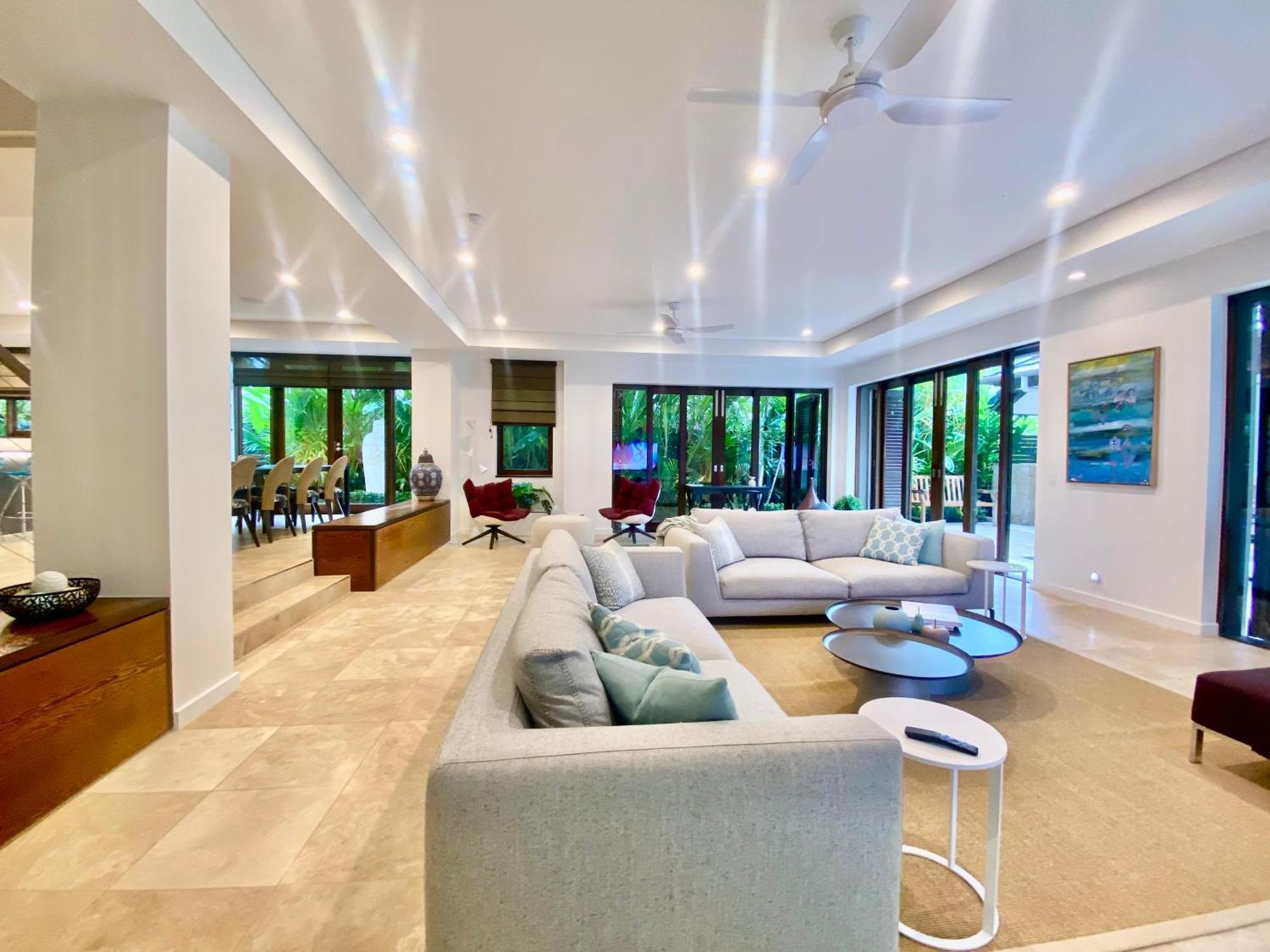 Aqua Beachfront *