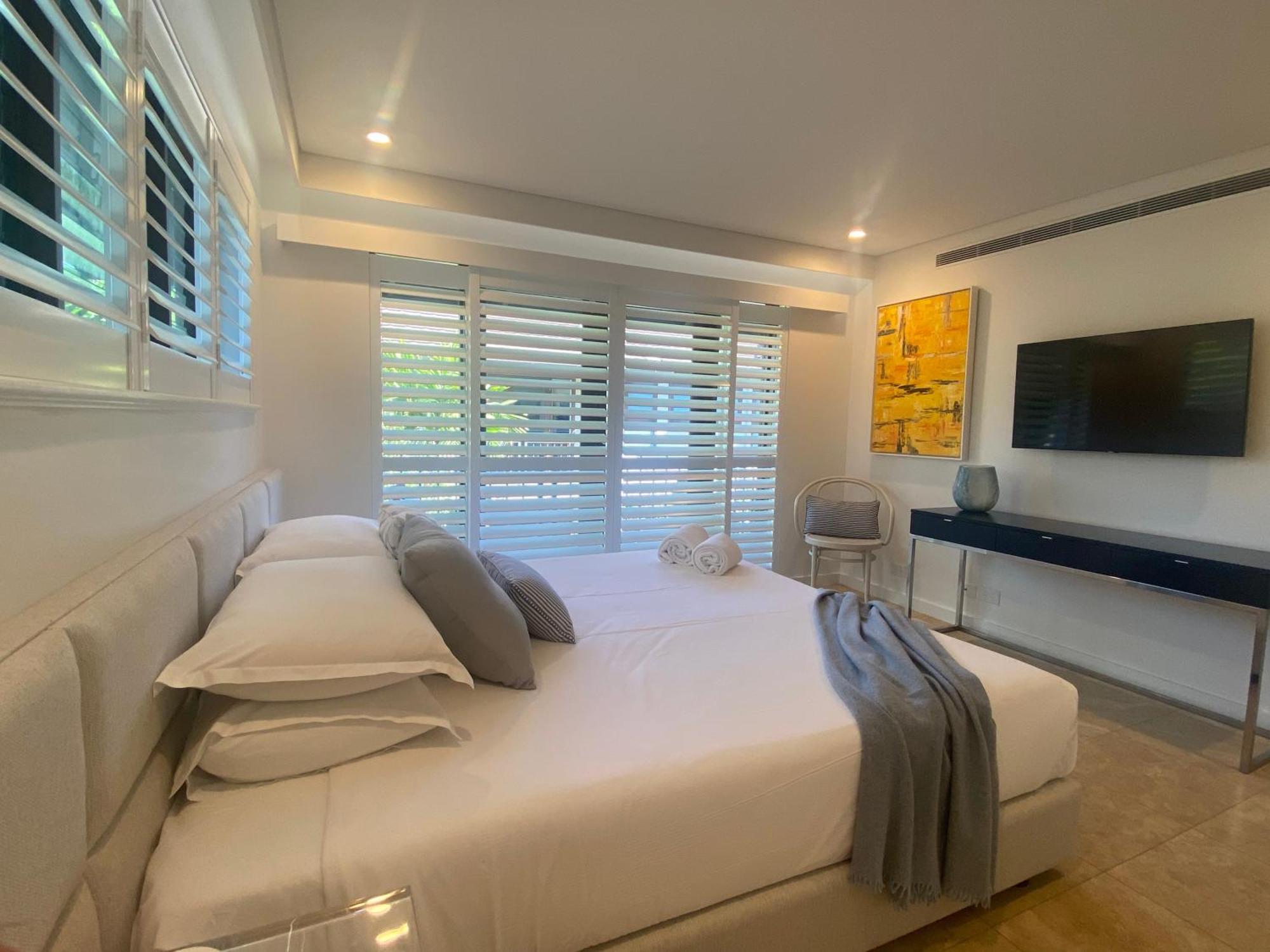 Aqua Beachfront * Port Douglas