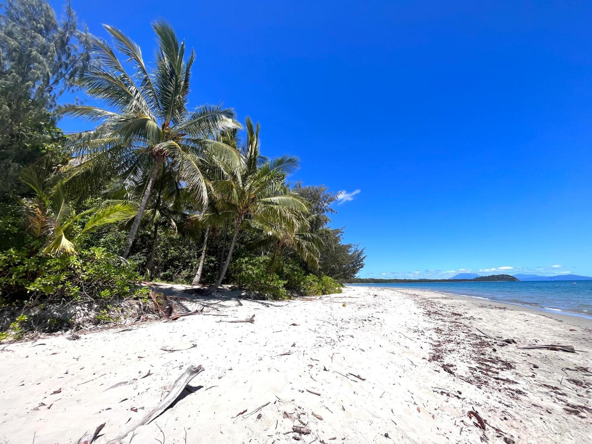 Aqua Beachfront * Port Douglas