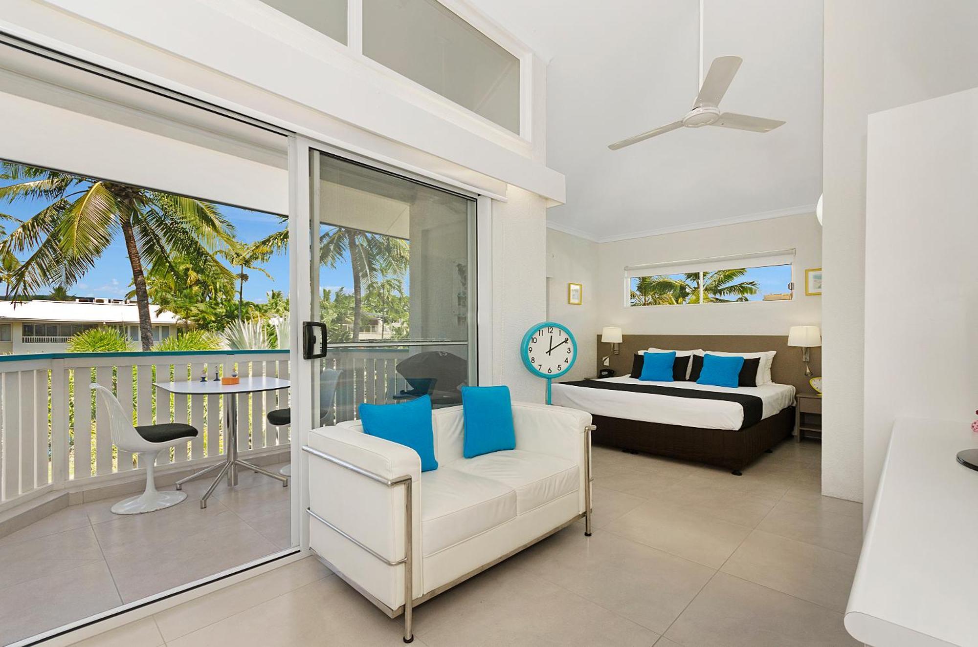 Aparthotel By The Sea