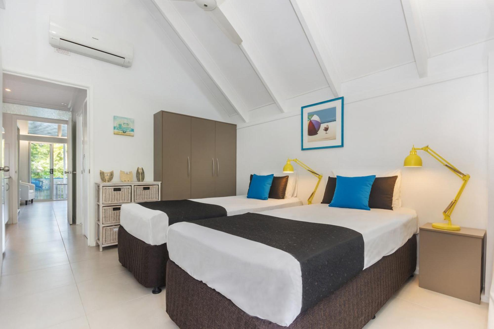 Aparthotel By The Sea 4*