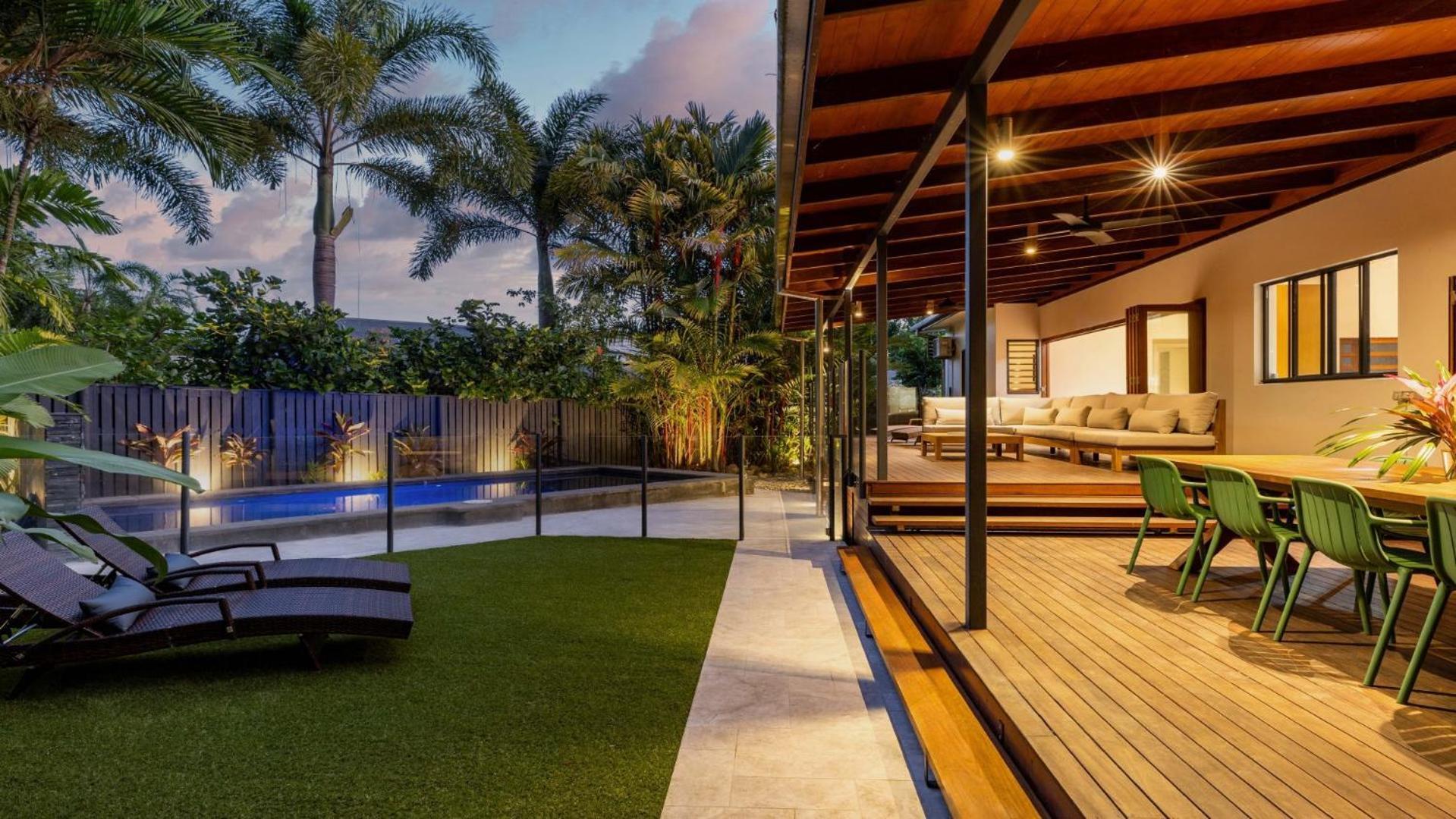 25 The Lakes Estate