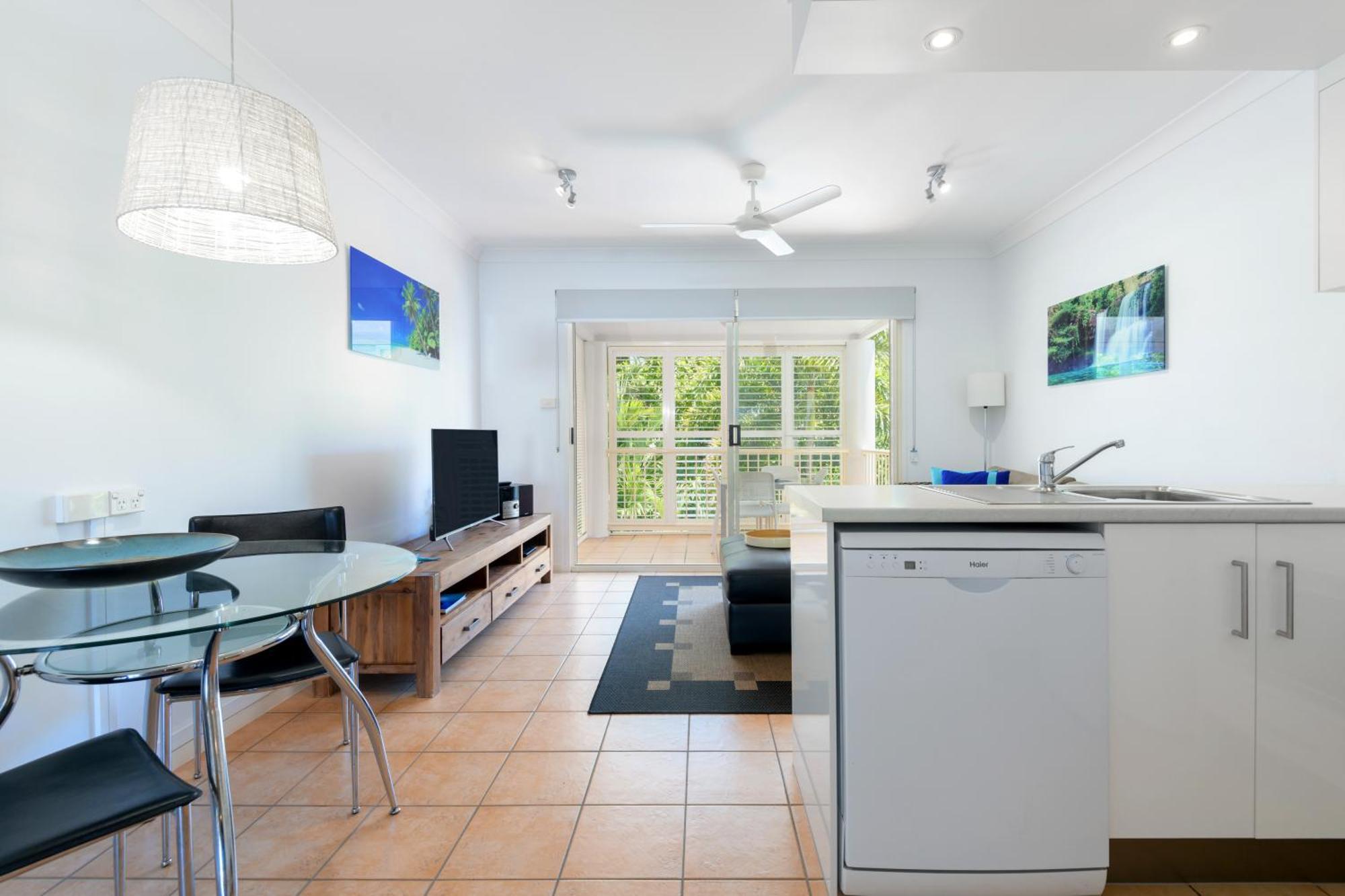 - Adults Only Oasis Port Douglas