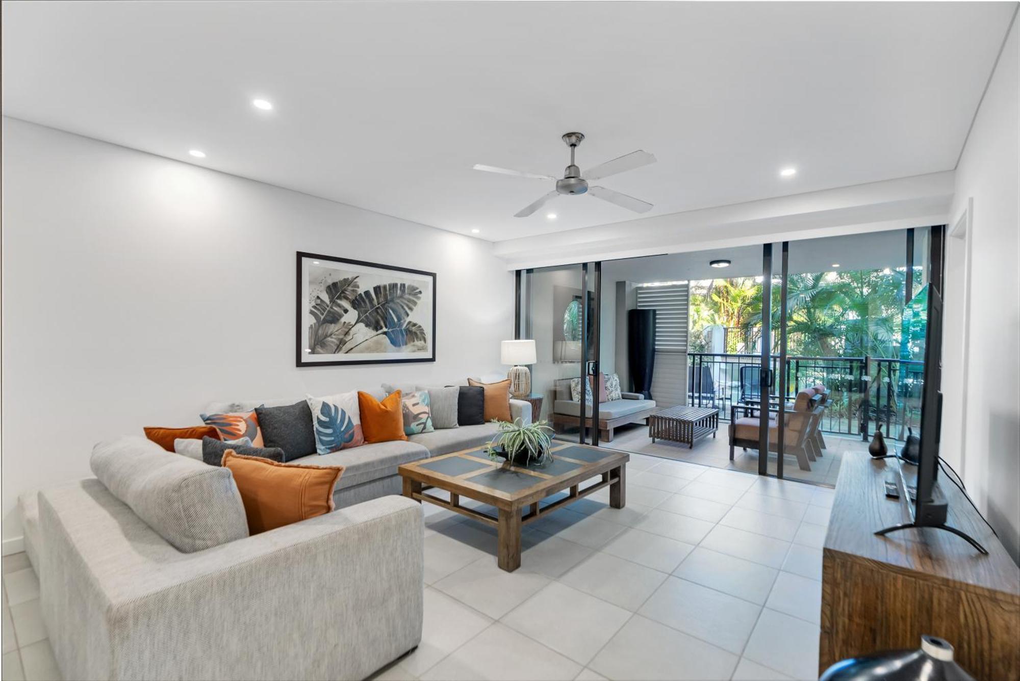 Swim-out Tropical Haven At Temple Apartment