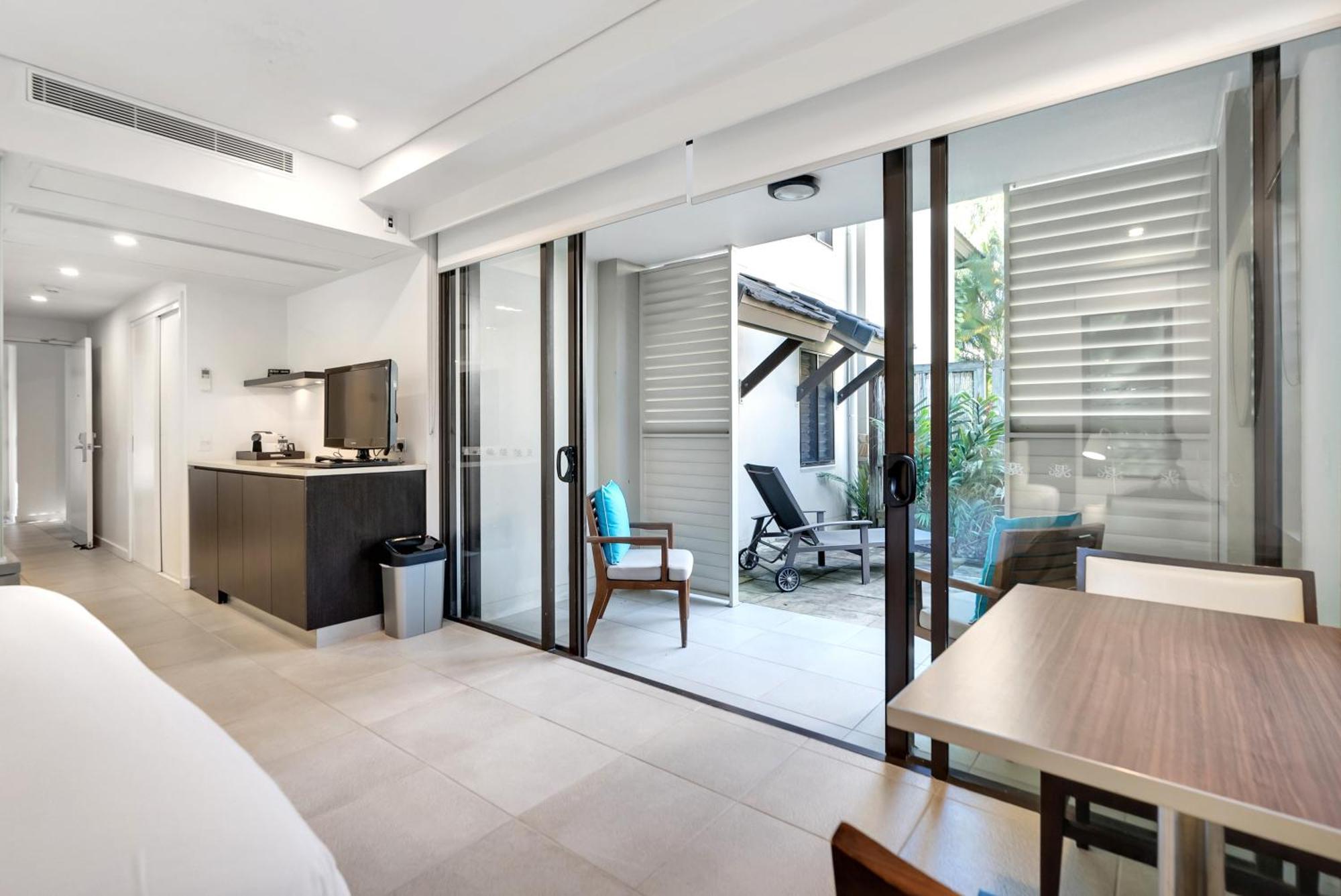Swim-out Tropical Haven At Temple Apartment *