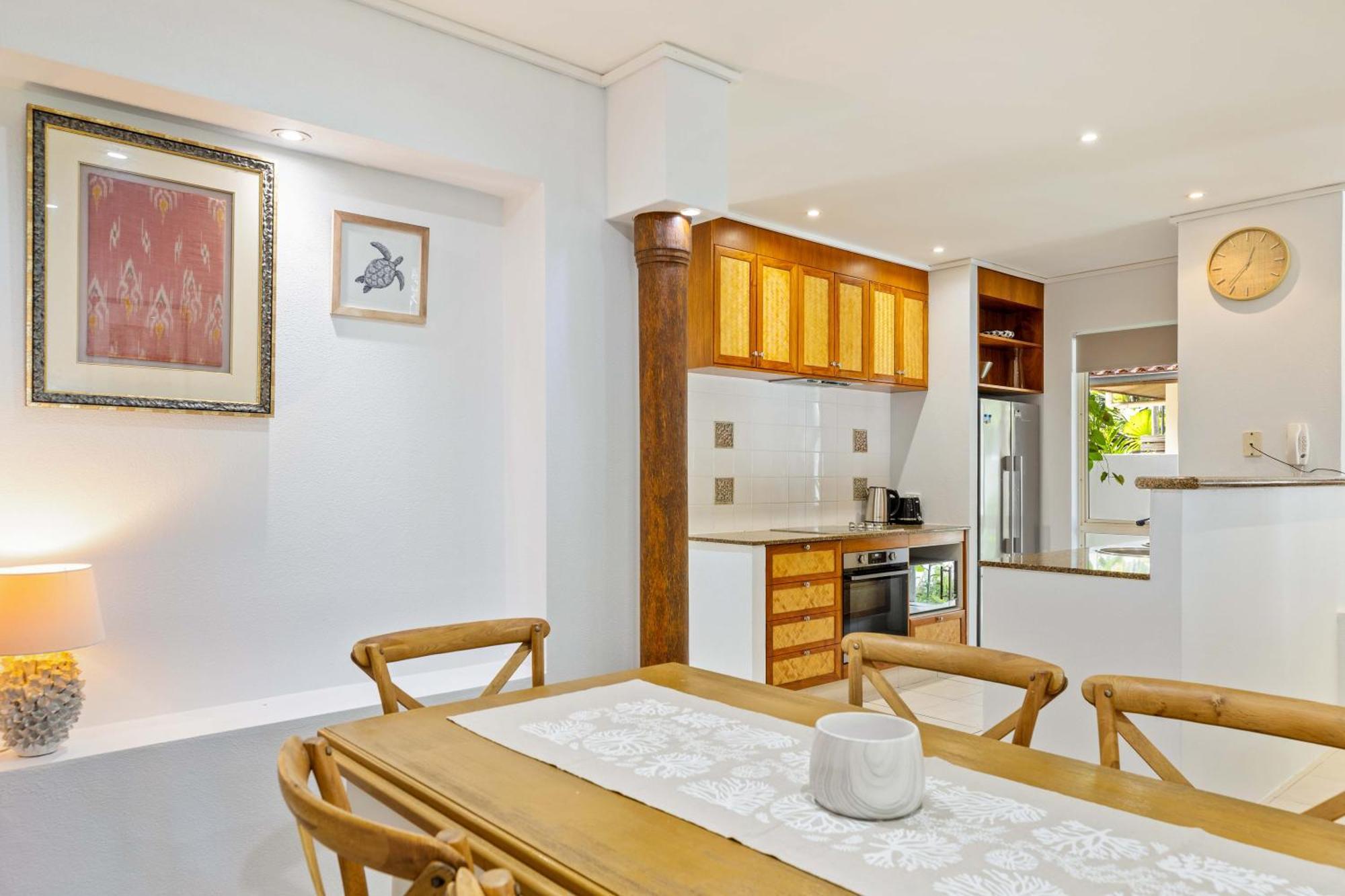 Surya Beachfront Villa Port Douglas